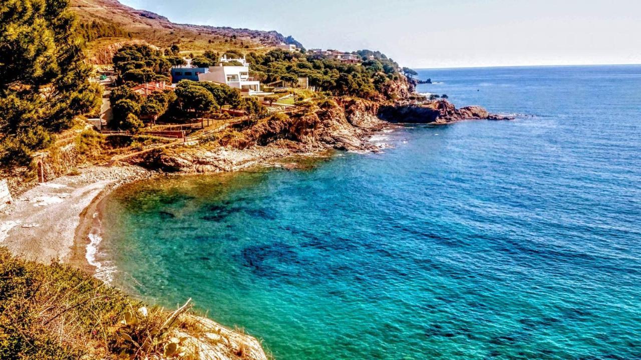 Caseta De Pescadors A Les Cales De Colera, 2ª Linea De Mar Luaran gambar